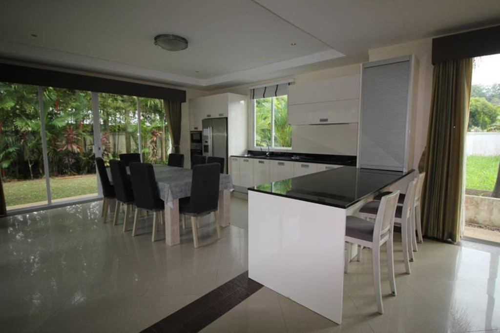 4 Bedroom Villa Kamala Beach Phuket Kültér fotó