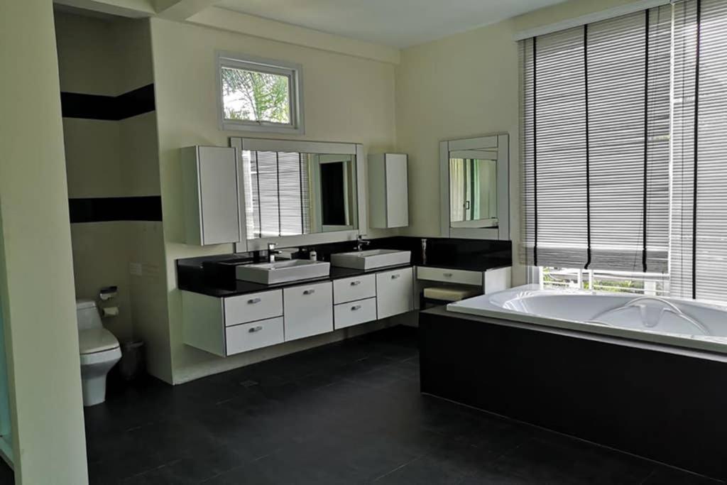 4 Bedroom Villa Kamala Beach Phuket Kültér fotó